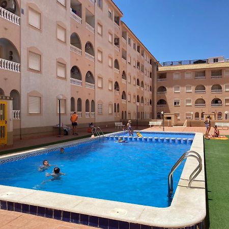 Amazing 2-Bedrooms Apartment With Pool Torrevieja Center Eksteriør bilde