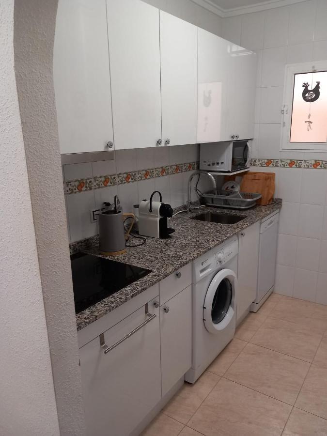 Amazing 2-Bedrooms Apartment With Pool Torrevieja Center Eksteriør bilde